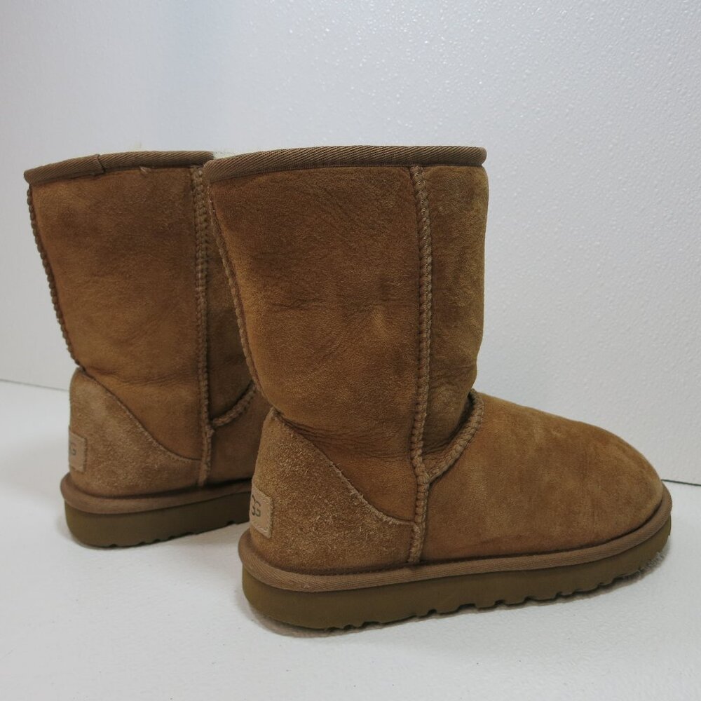 UGG Australia Classic Short Insulated Winter Boots Women's footwear Shoes Sz 6, - Picture 4 of 6